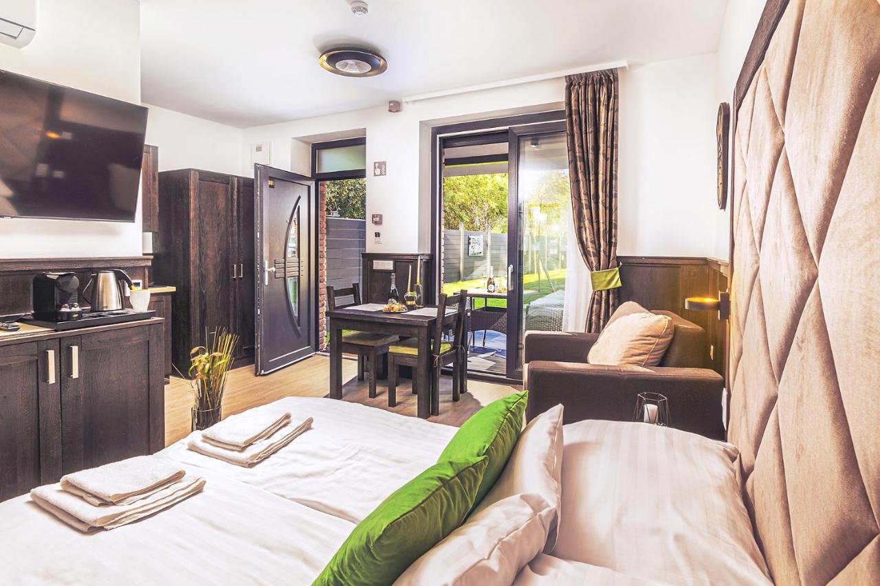 Park Hotel Buek-Buekfuerdo Luaran gambar