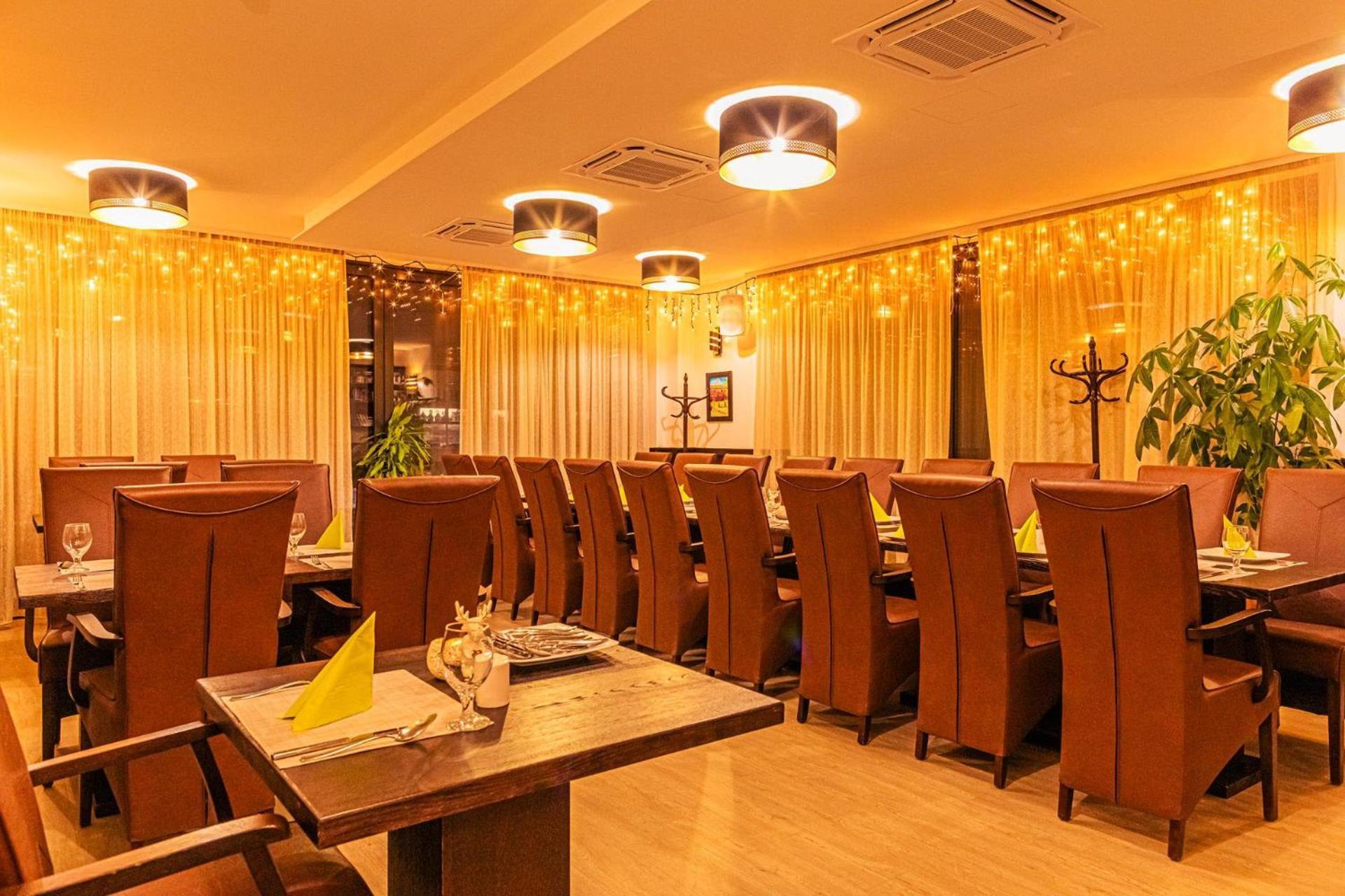 Park Hotel Buek-Buekfuerdo Luaran gambar
