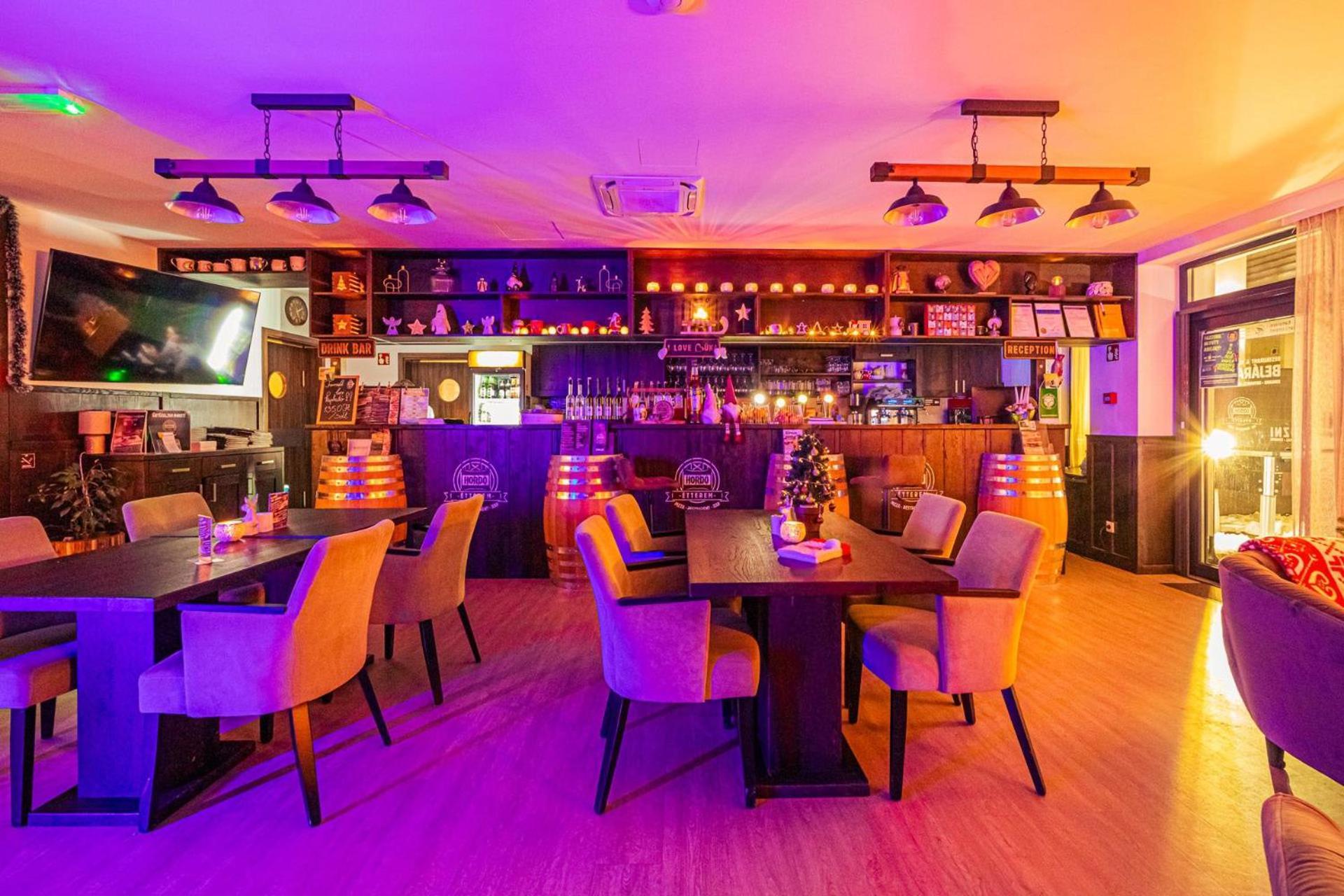 Park Hotel Buek-Buekfuerdo Luaran gambar
